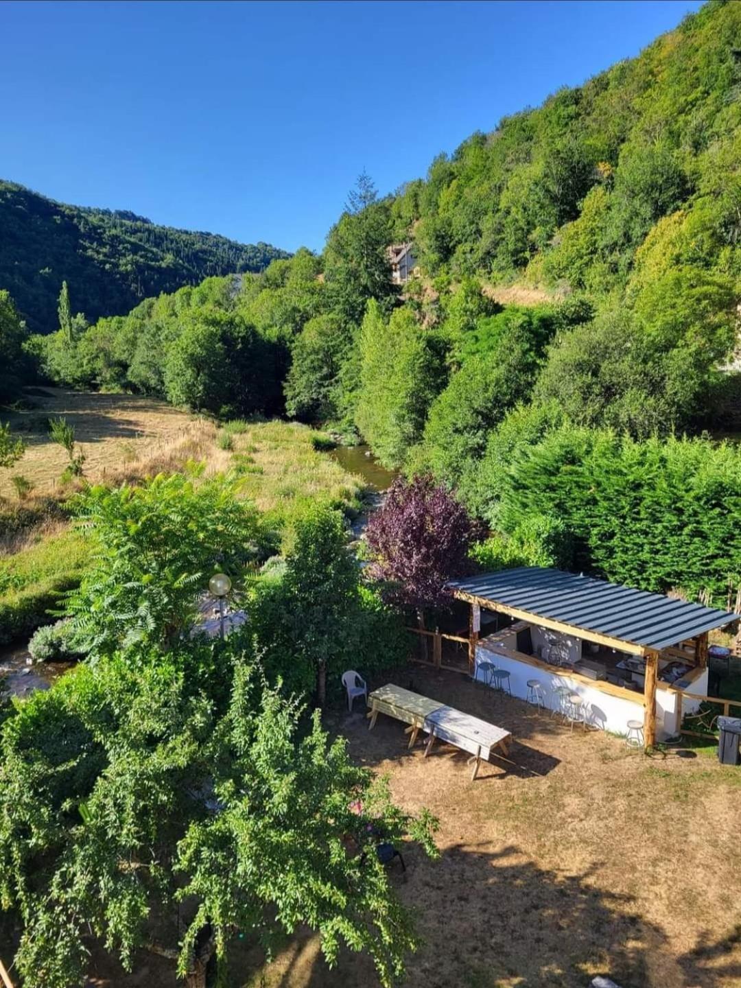 Bed and Breakfast Aux 2 Rivieres Saint-Leger-de-Peyre Esterno foto